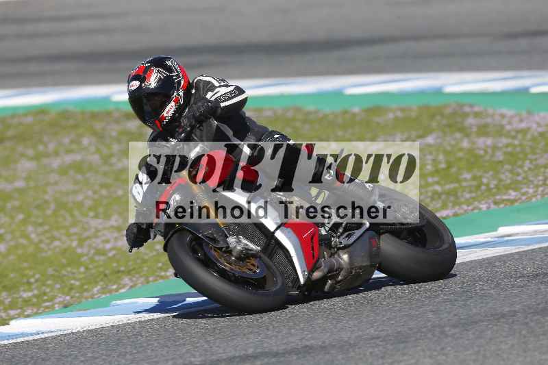 /02 28.-31.01.2025 Moto Center Thun Jerez/gruen-green/82